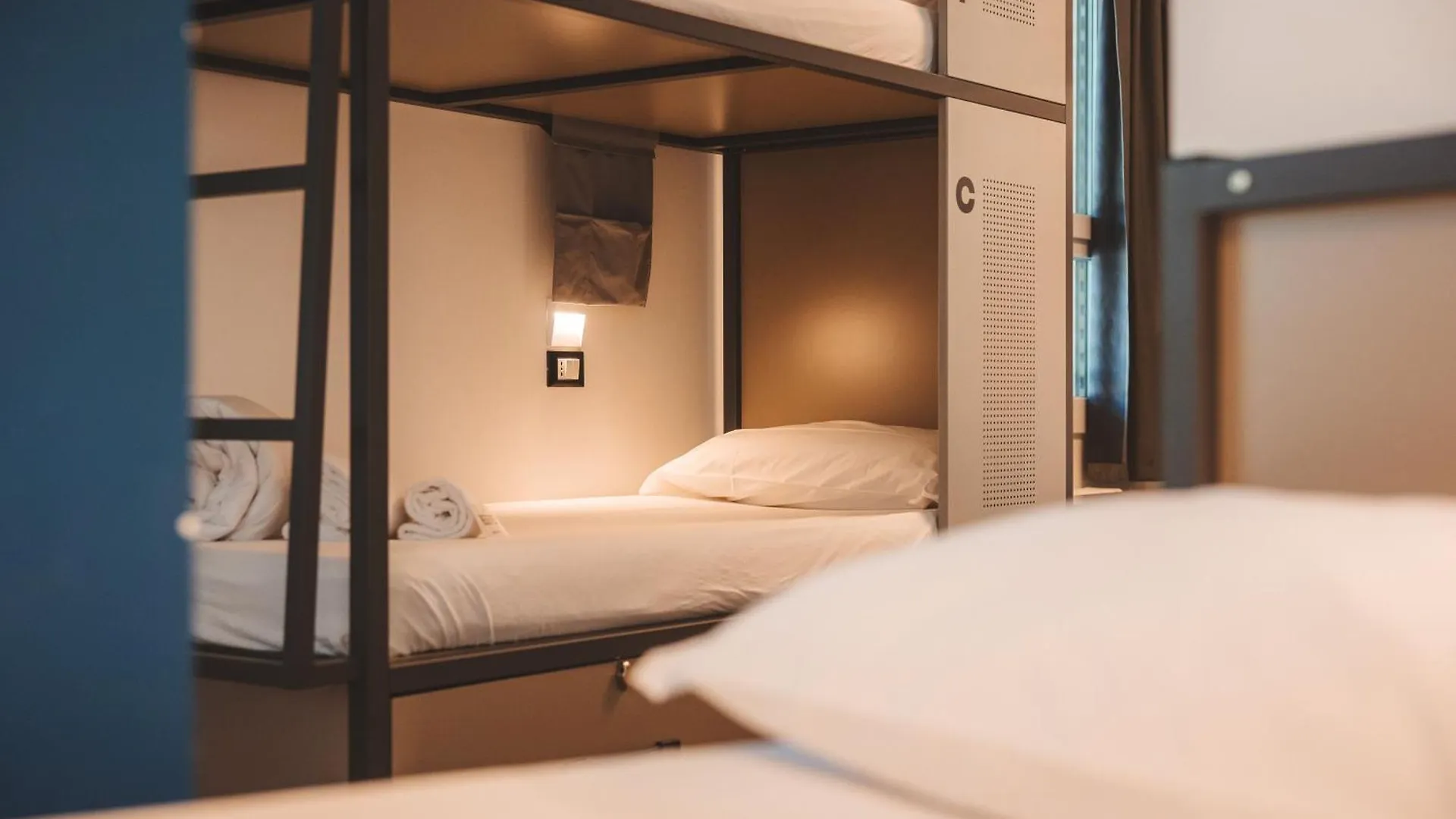 Lecco Hostel & Rooms