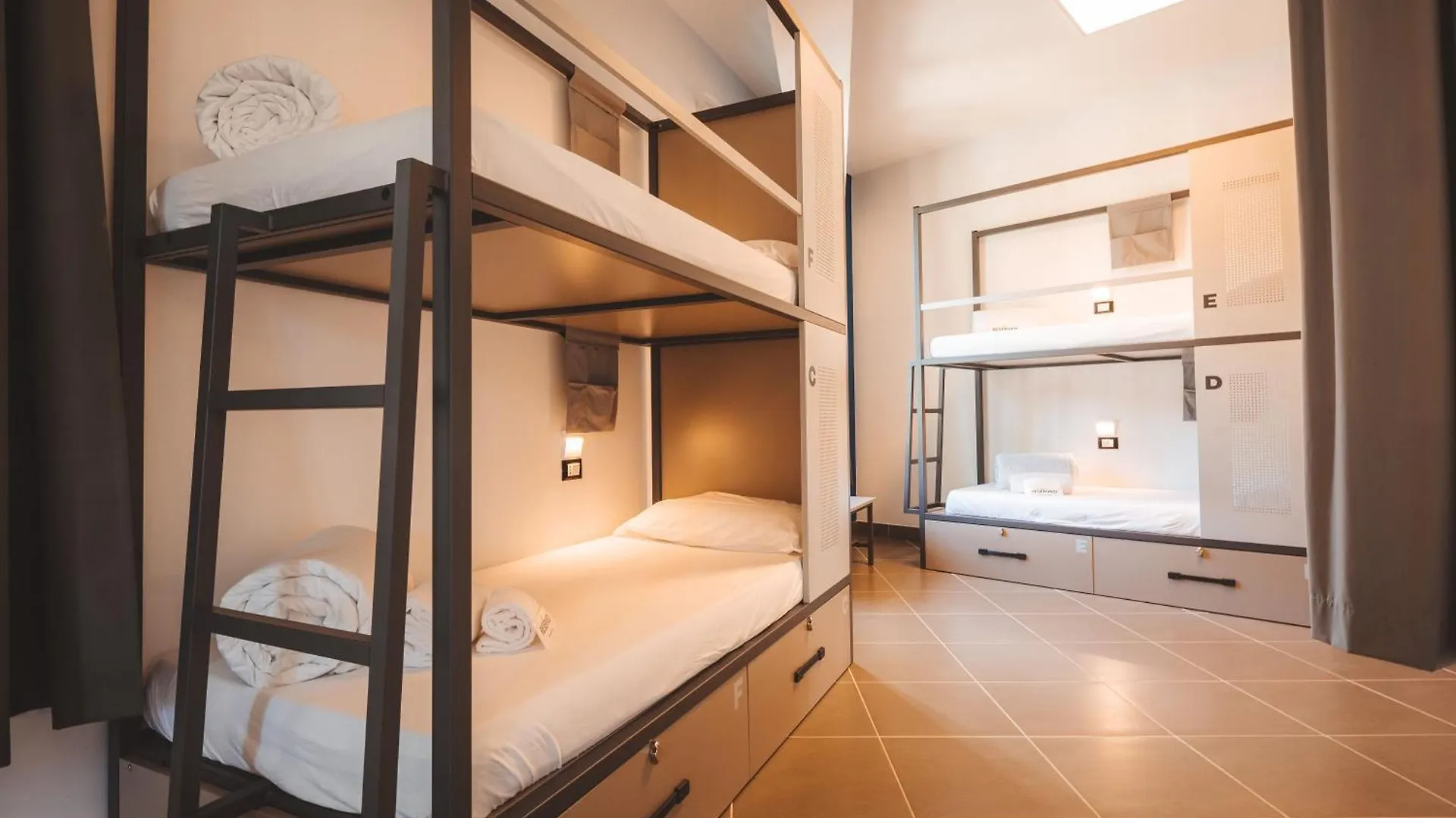 Lecco Hostel & Rooms